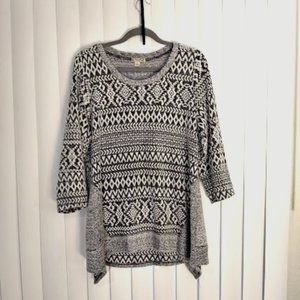 ENERGE*SWEATER*GRAY W/ BLACK AZTEC PATTERN* ENERGE BRAND* WOMEN 1X